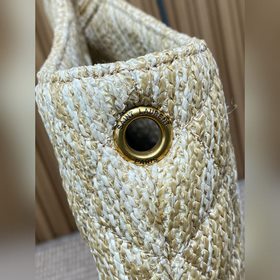 ICARE New Beige, вдохновленный оттенка