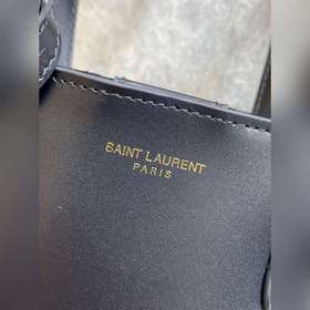 Новая мини-сумка YSL из глянцевой кожи