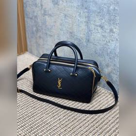 Зимняя коллекция YSL Следует отметить,