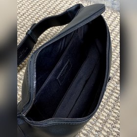 Классическая сумка на пояс YSL Универс