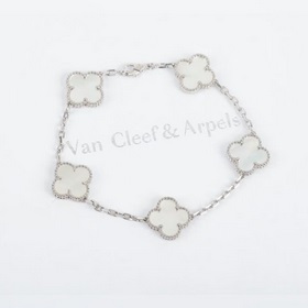 Новая коллекция браслетов Van Cleef &a