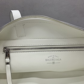 Balenciaga — сумка-боулинг, маленькая 