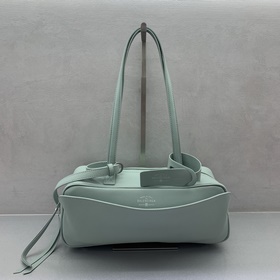 Balenciaga — сумка-боулинг, маленькая