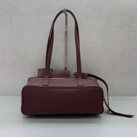 Balenciaga — сумка-боулинг, маленькая 