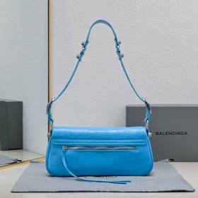 Новая сумка Balenciaga под мышкой 30*1