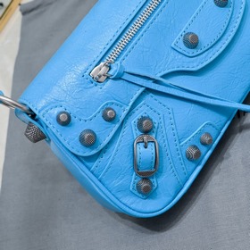 Новая сумка Balenciaga под мышкой 30*1