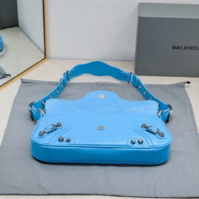 Новая сумка Balenciaga под мышкой 30*1