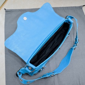 Новая сумка Balenciaga под мышкой 30*1