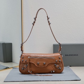 Новая сумка Balenciaga под мышкой 30*1