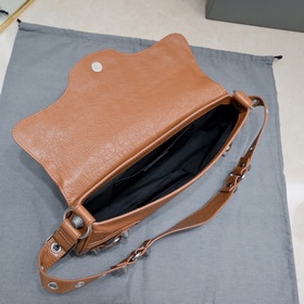 Новая сумка Balenciaga под мышкой 30*1
