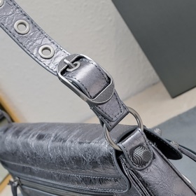 Новая сумка Balenciaga под мышкой 30*1