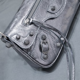 Новая сумка Balenciaga под мышкой 30*1