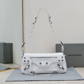 Новая сумка Balenciaga под мышкой 30*1