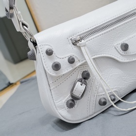 Новая сумка Balenciaga под мышкой 30*1