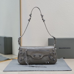 Новая сумка Balenciaga под мышкой 30*1