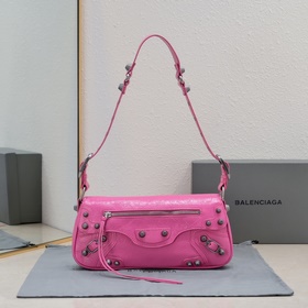 Новая сумка Balenciaga под мышкой 30*1