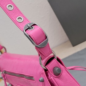 Новая сумка Balenciaga под мышкой 30*1