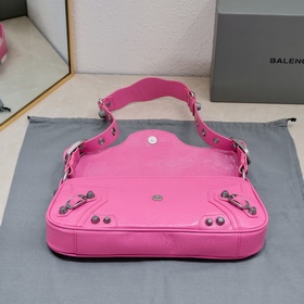 Новая сумка Balenciaga под мышкой 30*1
