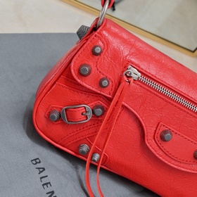 Новая сумка Balenciaga под мышкой 30*1