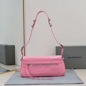 Новая сумка Balenciaga под мышкой 30*1