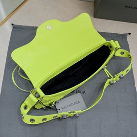 Новая сумка Balenciaga под мышкой 30*1