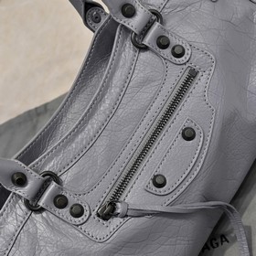 Длинная сумка через плечо Balenciaga M