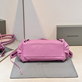 Длинная сумка через плечо Balenciaga M
