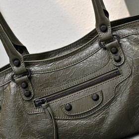 Длинная сумка через плечо Balenciaga, 