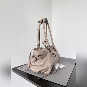 Длинная сумка через плечо Balenciaga M