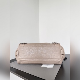 Длинная сумка через плечо Balenciaga M