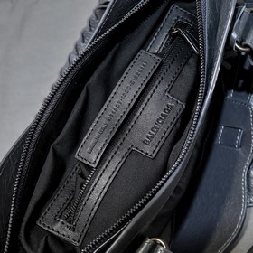 Длинная сумка Balenciaga под мышку Раз