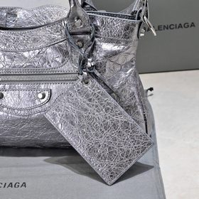 Длинная сумка через плечо Balenciaga Р