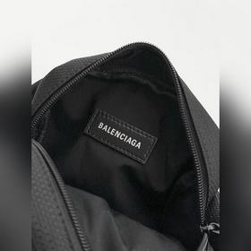 Сумка через плечо Balenciaga, небольша