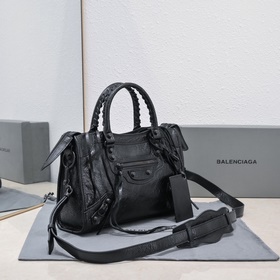 Классическая сумка Balenciaga Motorcyc
