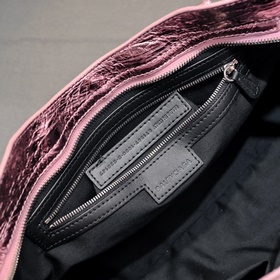 Balenciaga представляет новую сумку дл