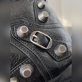 Рюкзак 23SS Rivet теперь в продаже Ита