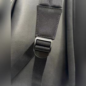Рюкзак Balenciaga Everyday  На фоне 