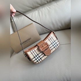Премиум  Новейшая сумочка Burberry ит