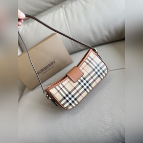 Премиум  Новейшая сумочка Burberry ит