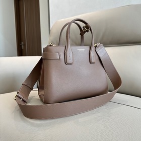Сумка Burberry Banner Tote изготовлена
