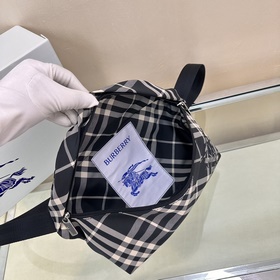 Новейшая сумка Burberry на пояс, украш
