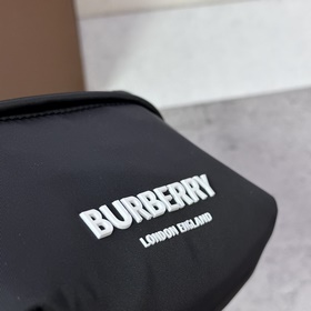 Сумка Bag Selection изготовлена из мат