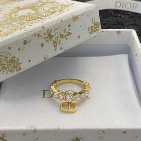Новая коллекция бестселлеров Dior