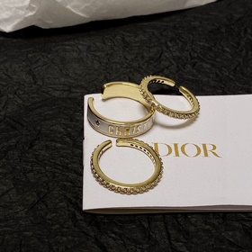 Кольцо из модной коллекции Dior Full D