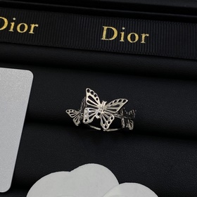 Новое кольцо от Dior