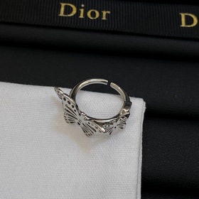 Новое кольцо от Dior