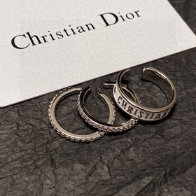 Кольцо из модной коллекции Dior Full D