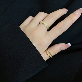 Новая коллекция модных украшений Dior 