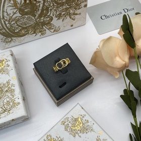 Кольцо Dior Classic CD, мерцающее золо