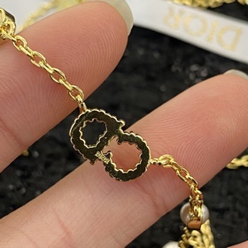 [DIOR]  Новые поступления уже дост
